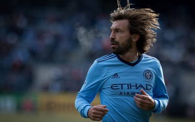 欧亿电竞独家-内维斯当选狼队历史最佳引援