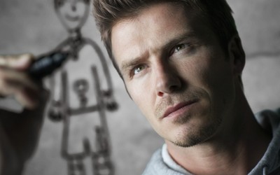 欧亿电竞热议-小蜘蛛进球后疯狂滑跪